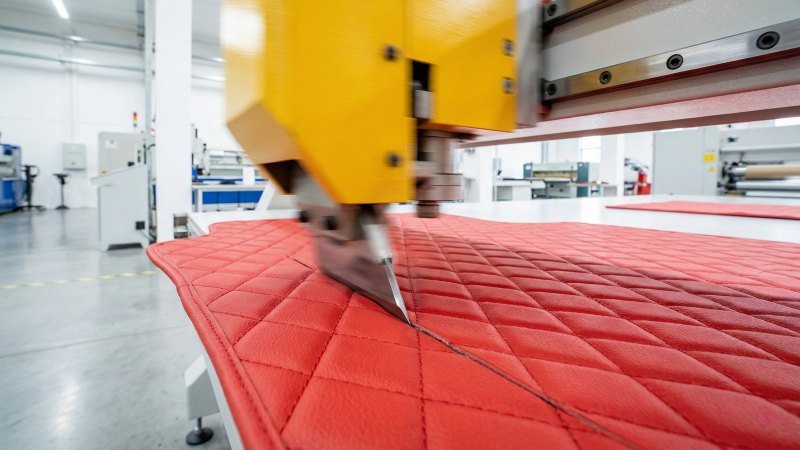 High Speed Oscillating Knife Cutter in Action