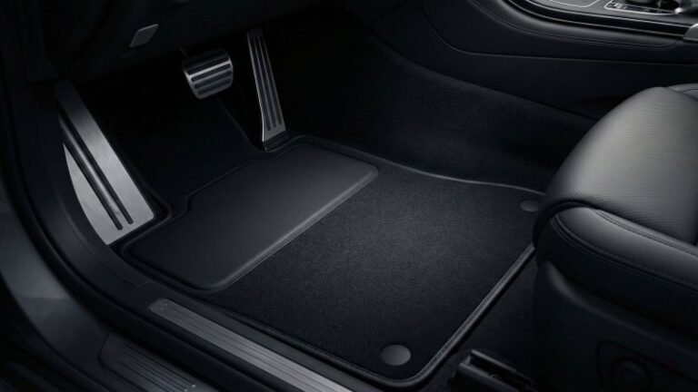 Premium Car Mat With Seamless Welded Heel Pad