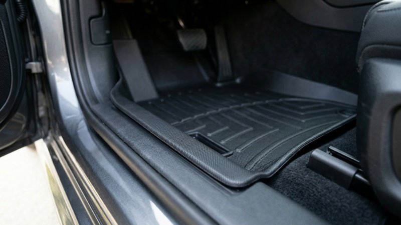 Premium TPE car mat textured edge and flawless fit