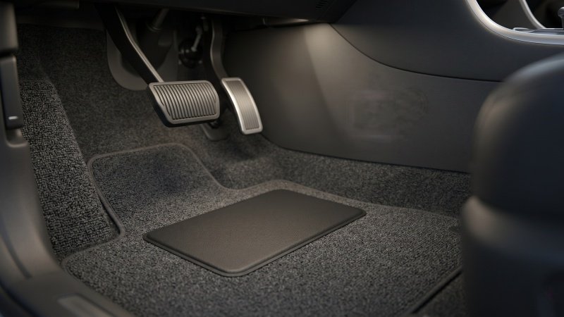 installed flat heel pad safe pedal clearance car footwell